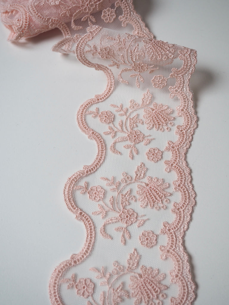 Aphrodite Rose Lace Trim 8.5cm