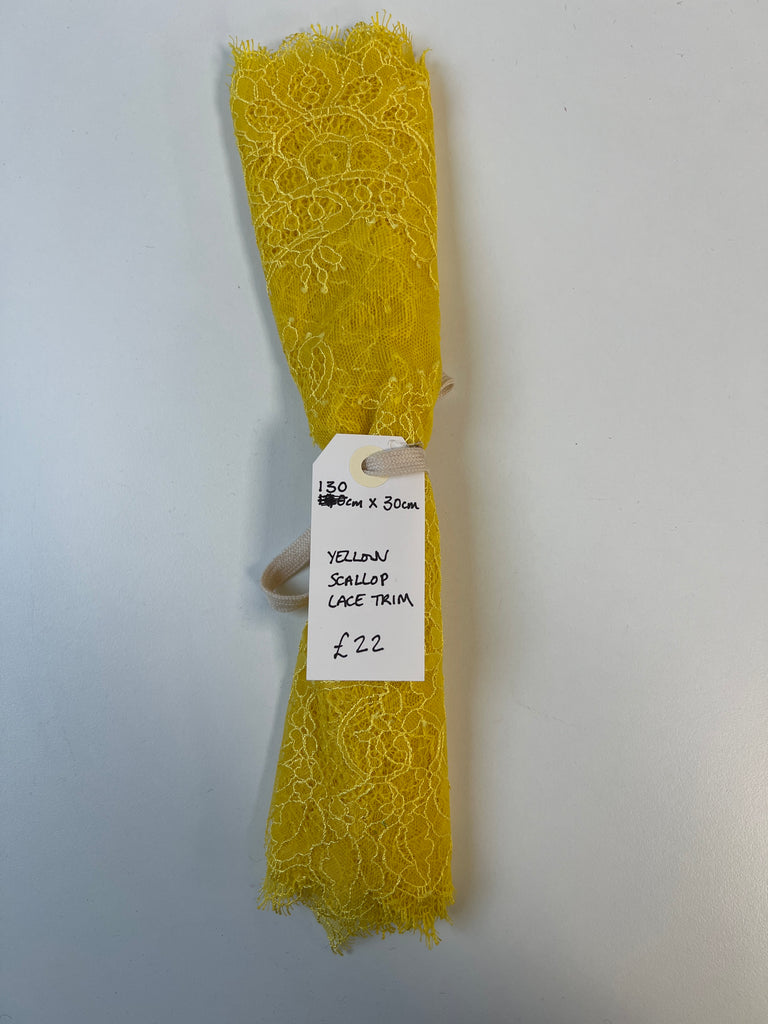 Yellow Scallop Lace Trim Remnant