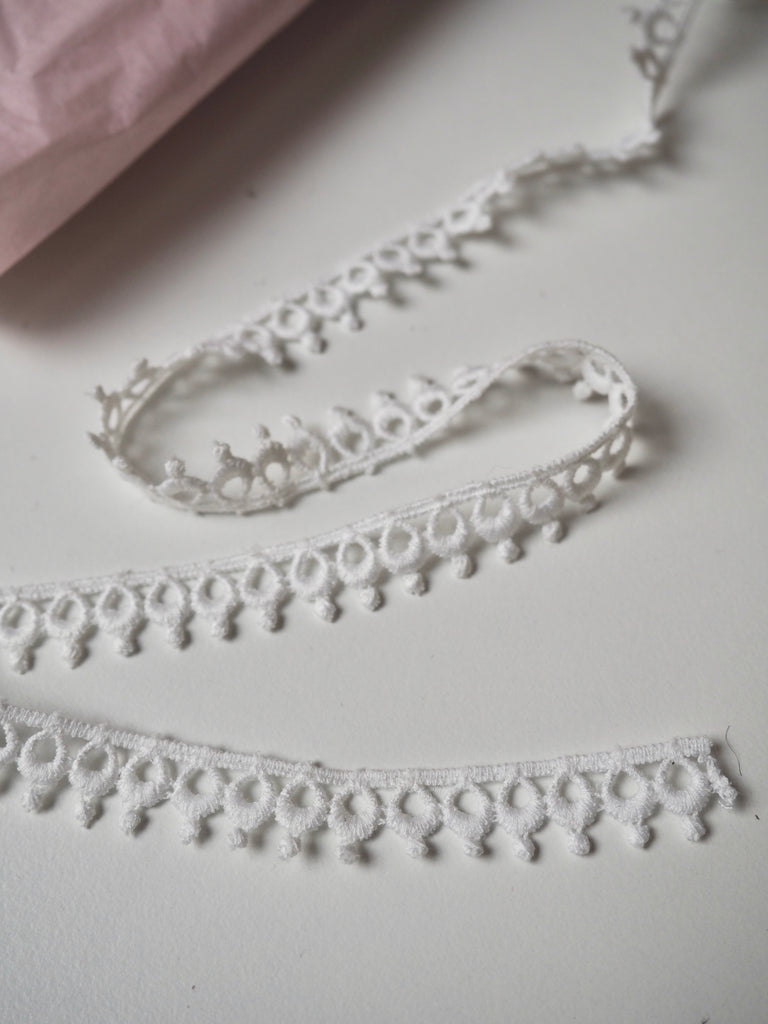 White Cotton Loop Drop Lace Trim 12mm