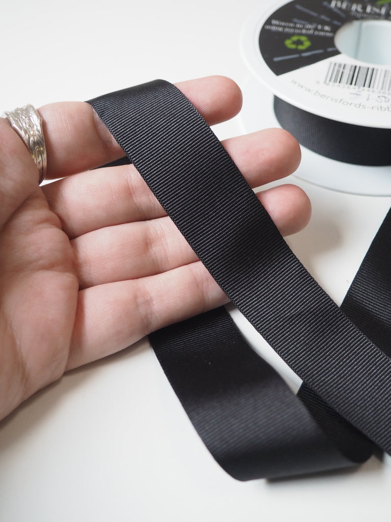 Berisfords Black Grosgrain Ribbon 25mm