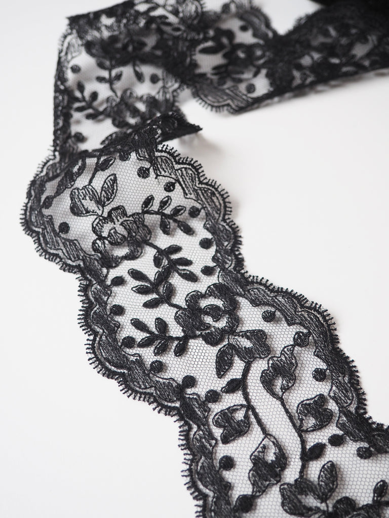 Black Rose Garland Scallop Lace Trim 6cm