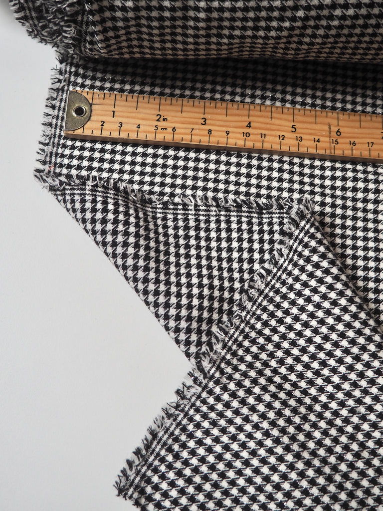 Monochrome Lurex Houndstooth Jacquard