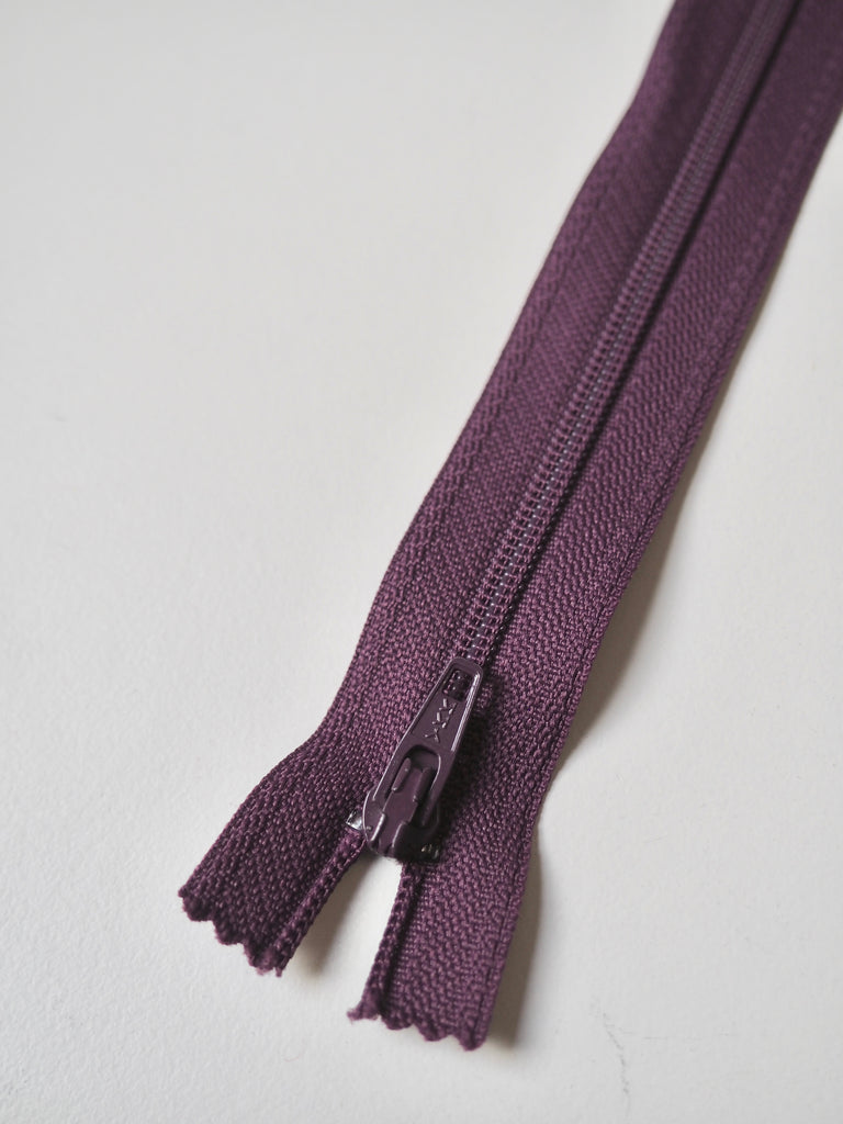 YKK 22cm/8.5inch Purple Standard Zips