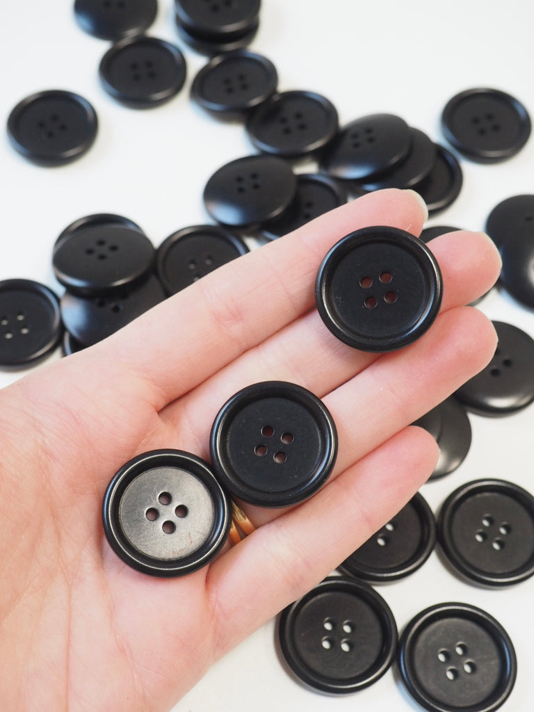 Black Corozo Button 25mm