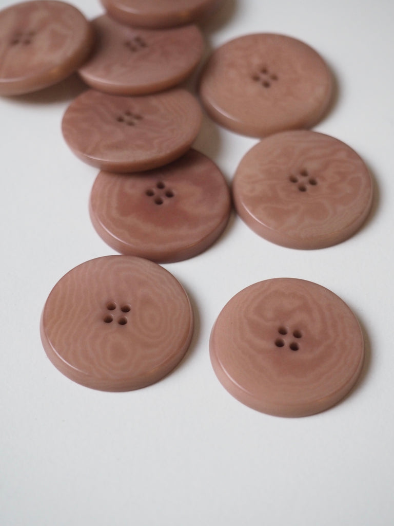 FOLK Rounded-down Rim Corozo Buttons 23mm/36L