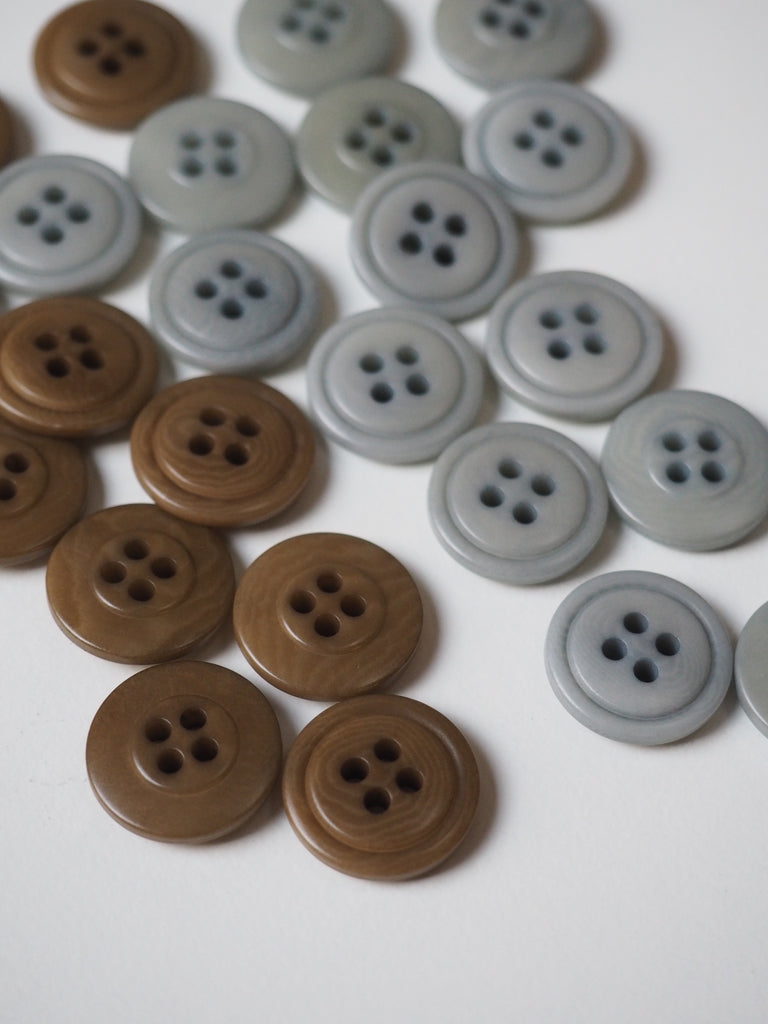 FOLK Rounded-rim Corozo Buttons 15mm/24L