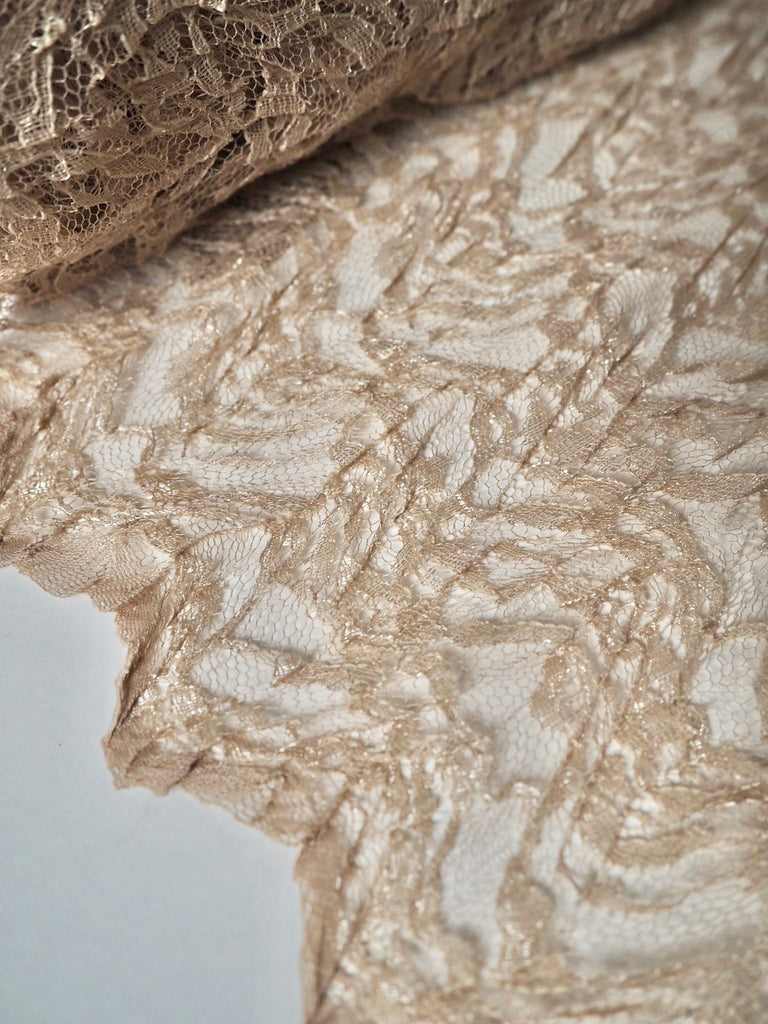 Aura Coffee Scalloped Crinkle Lace