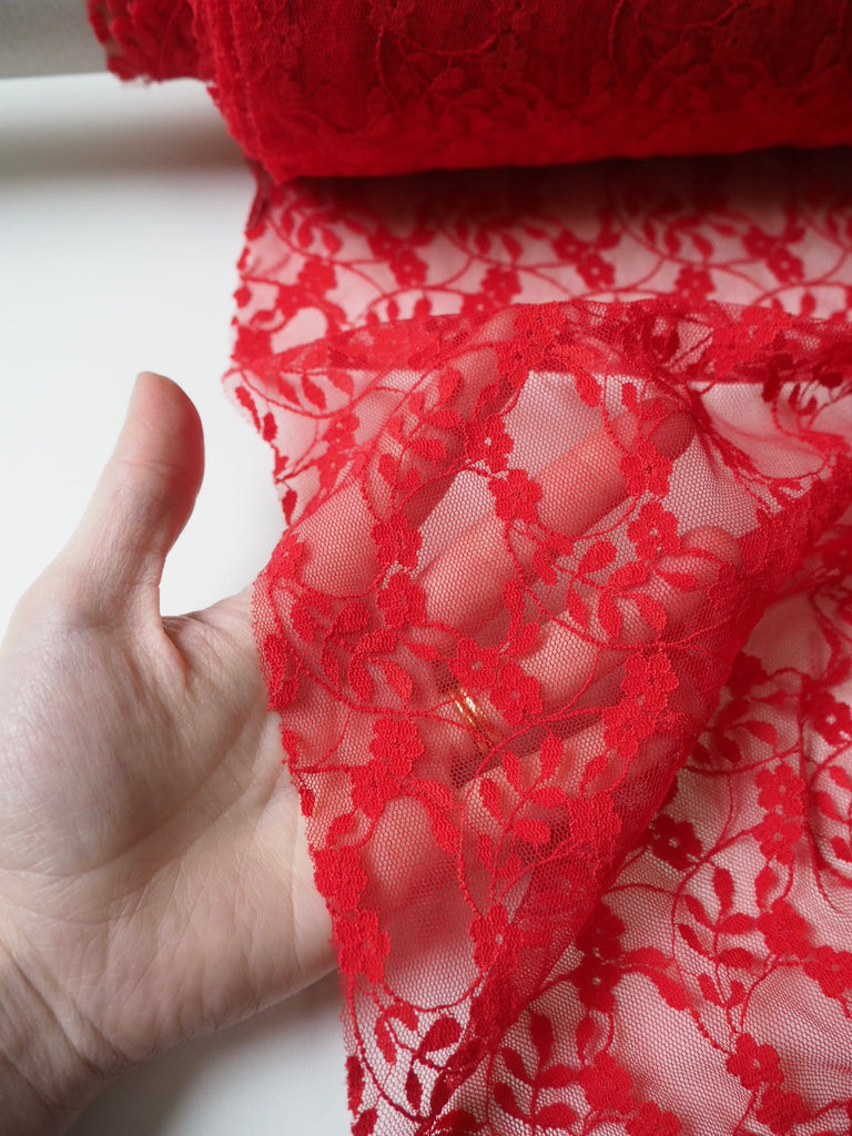 Red Trailing Flower Stretch Lace