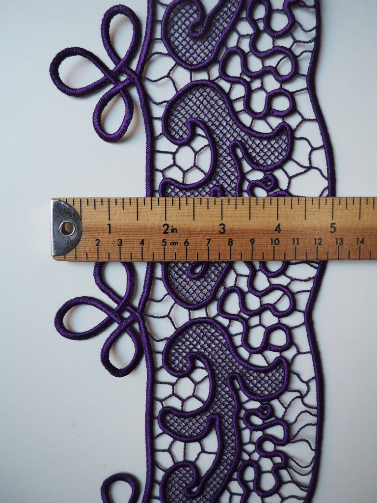 Pansy Satin Guipure Lace Border