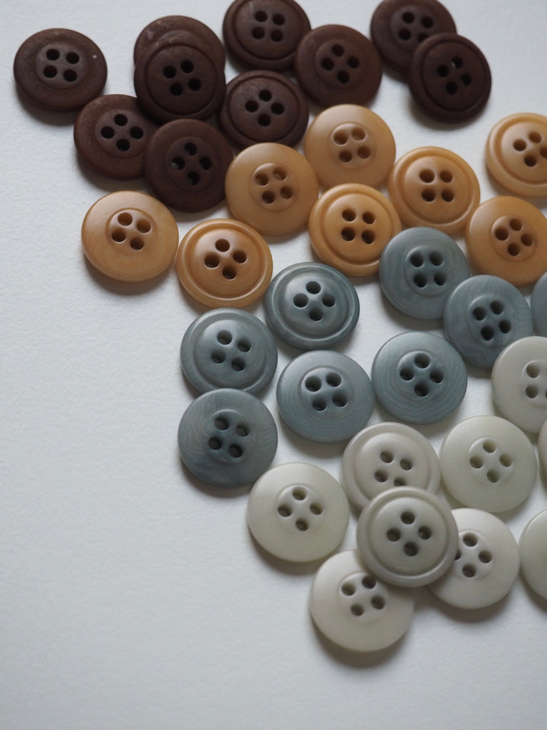 FOLK Rounded-rim Corozo Buttons 13mm/20L