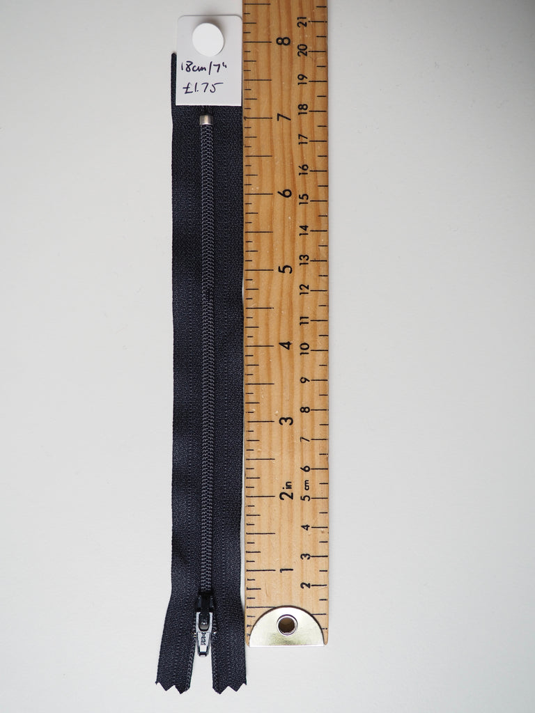 YKK 18cm/7 inch Standard Zips
