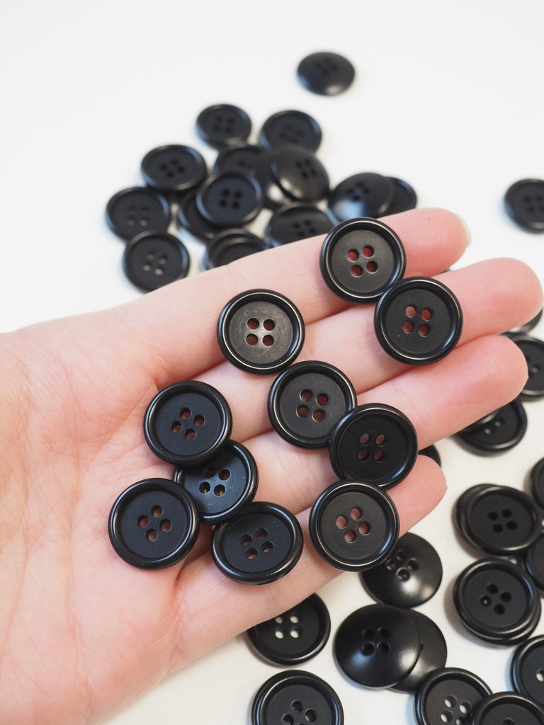 Black Corozo Button 16mm