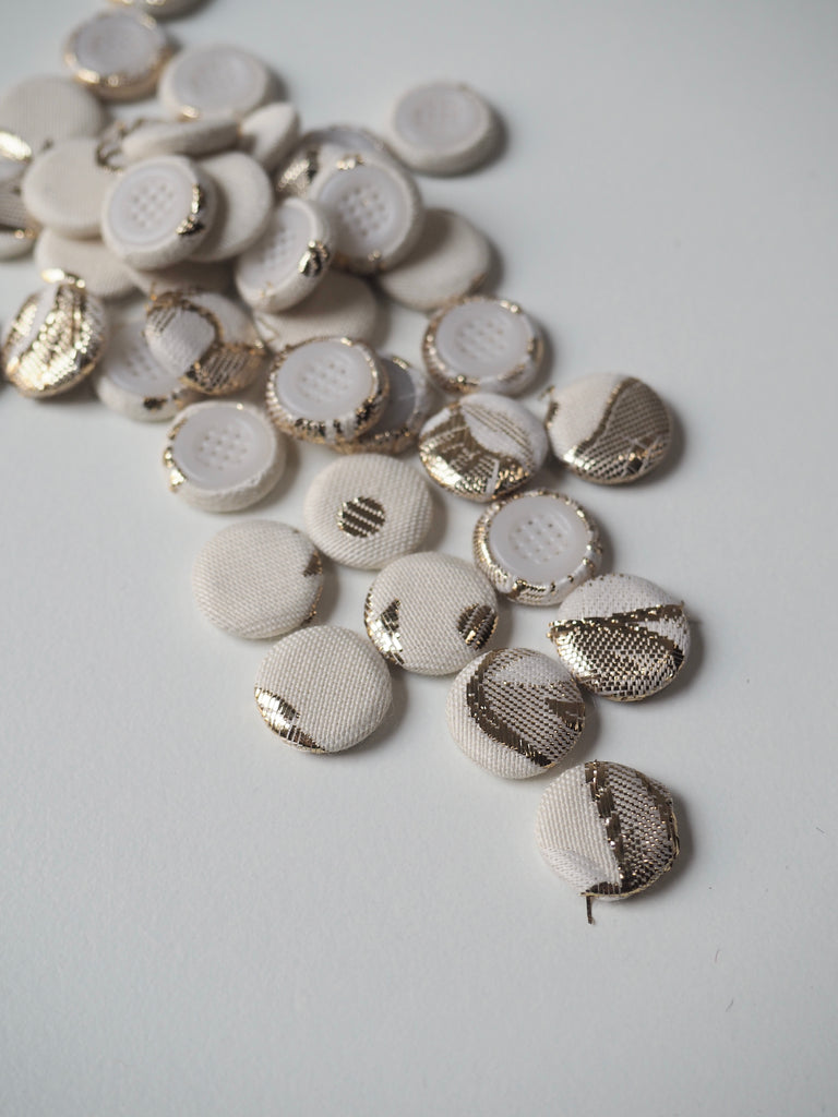 Gilded Rose Flat Fabric Covered Buttons 12mm